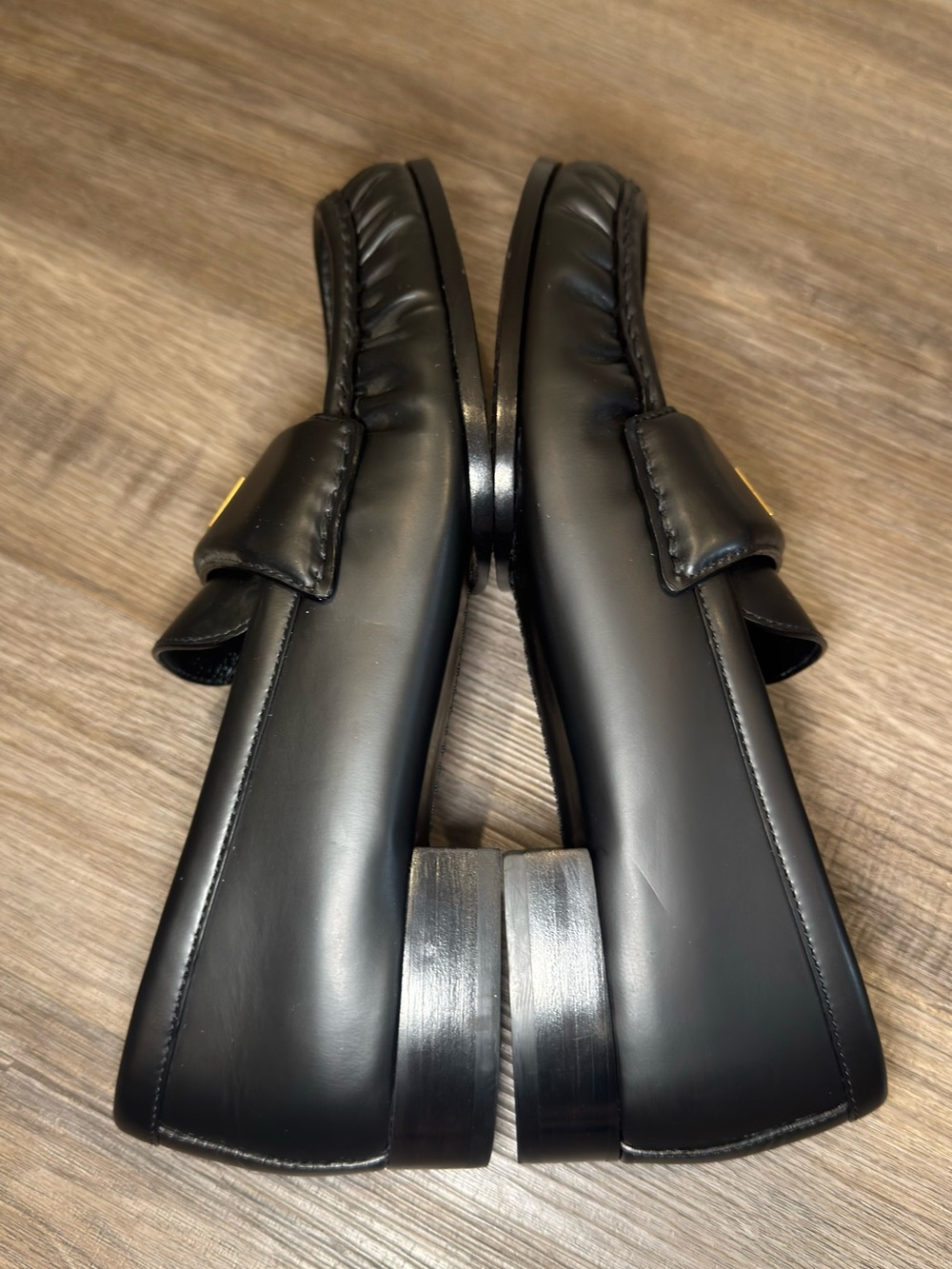 Givenchy 4G Logo Plaque Round Black Leather Loafers - Picture 6 of 11